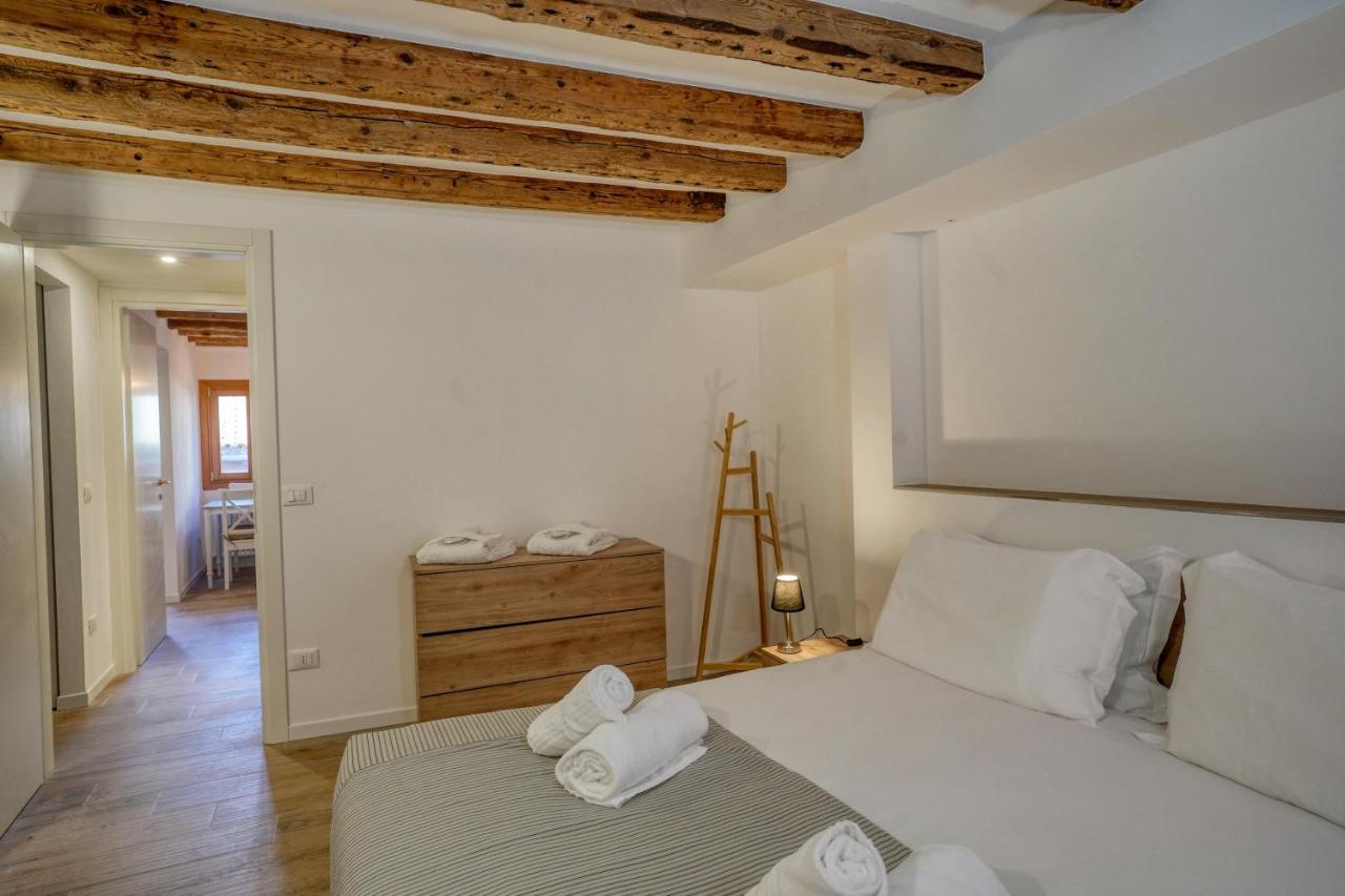 Ecco Suites Apartments Venetië Buitenkant foto