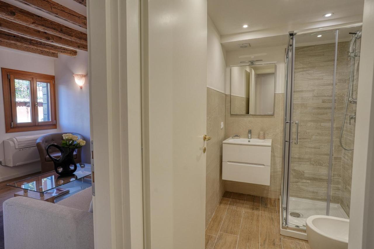 Ecco Suites Apartments Venetië Buitenkant foto