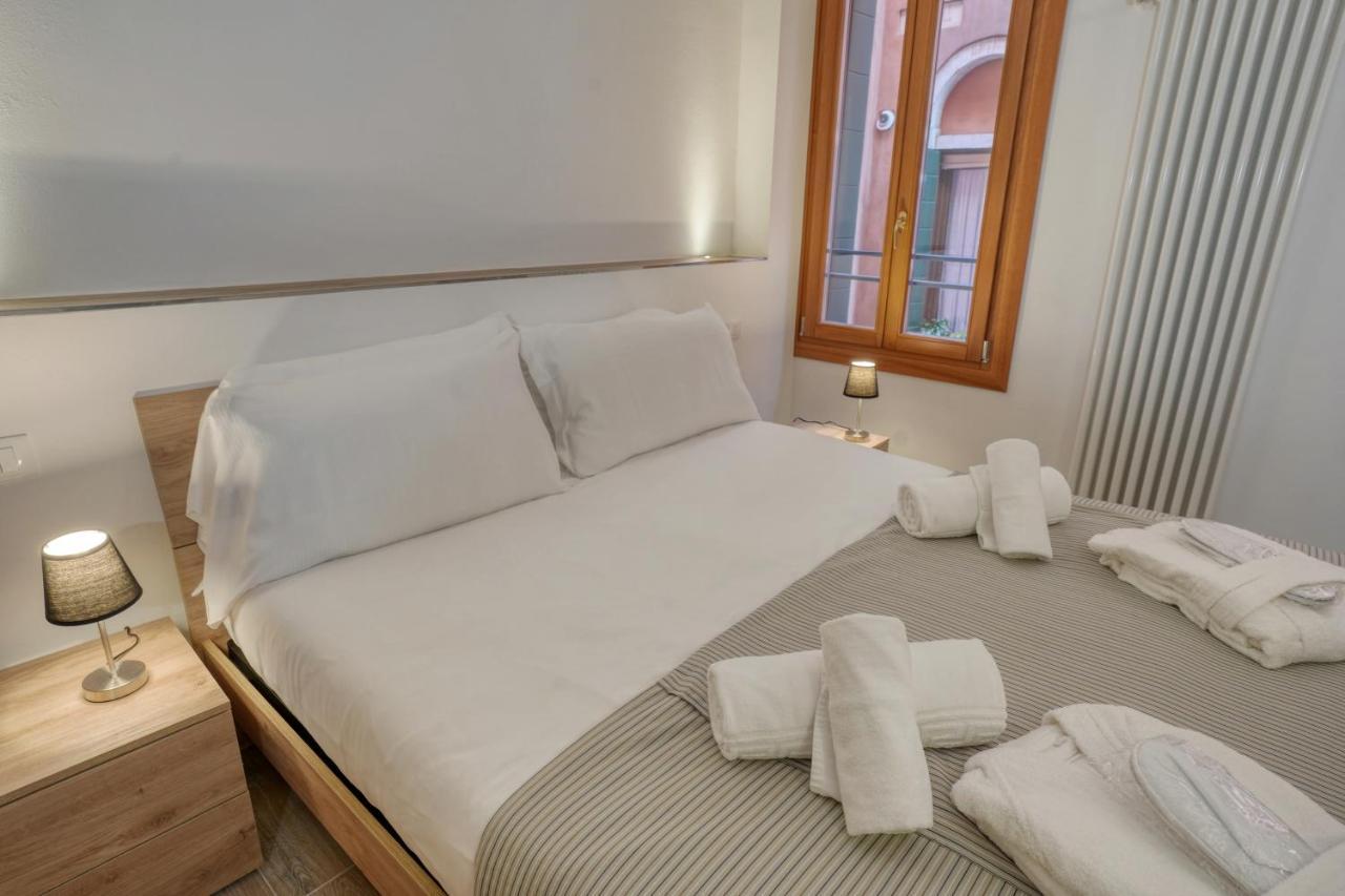 Ecco Suites Apartments Venetië Buitenkant foto