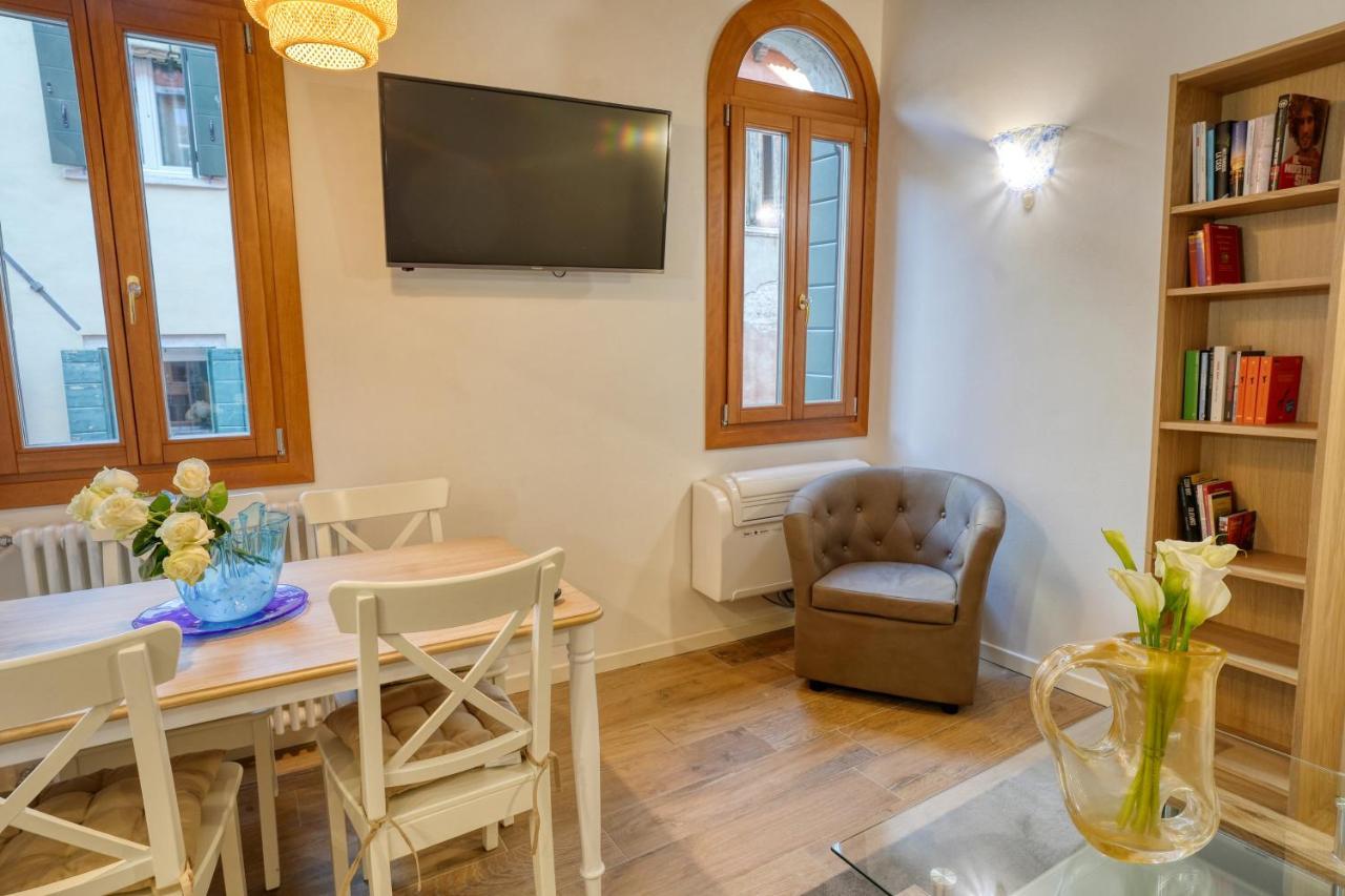 Ecco Suites Apartments Venetië Buitenkant foto