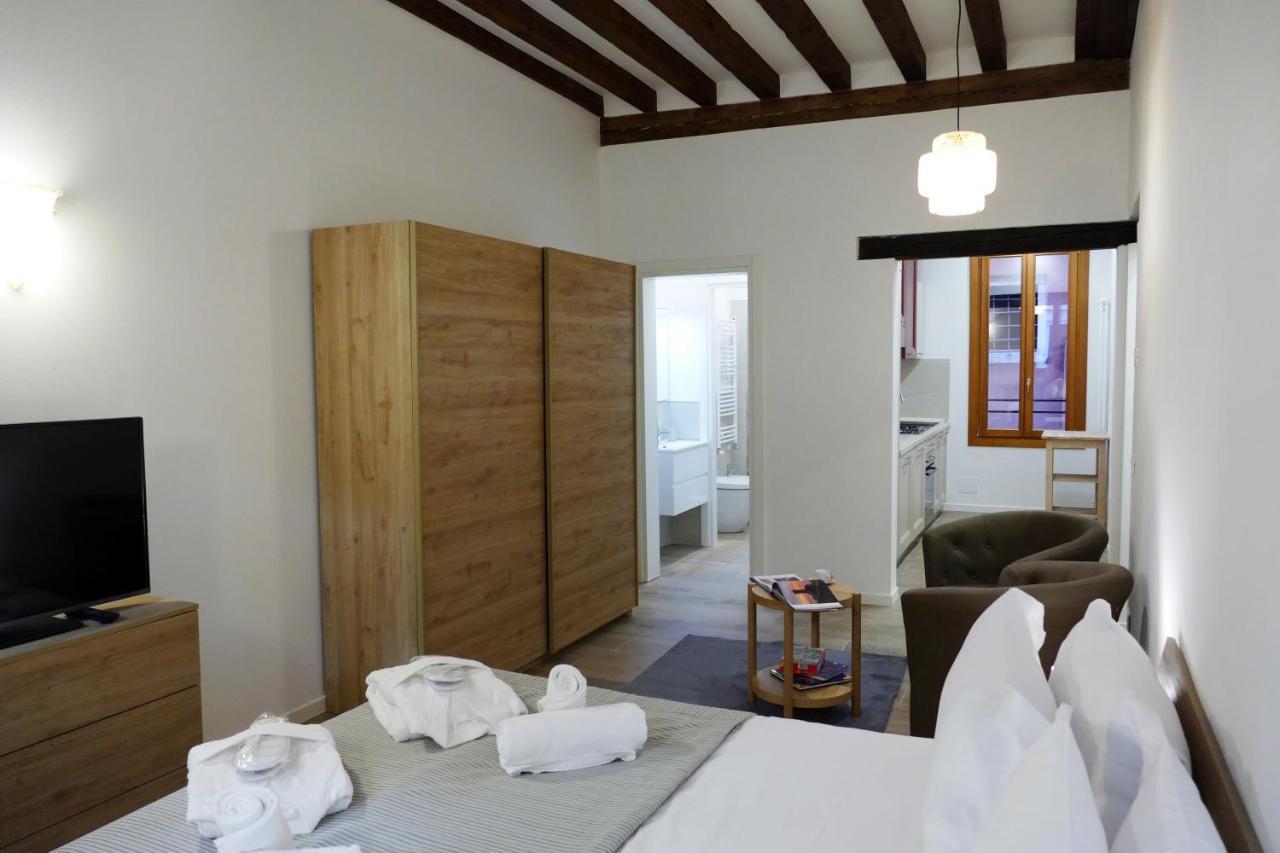 Ecco Suites Apartments Venetië Buitenkant foto