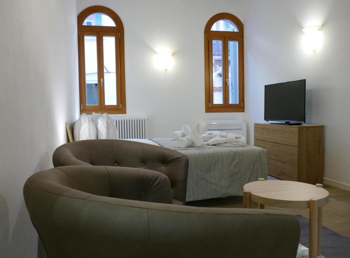 Ecco Suites Apartments Venetië Buitenkant foto