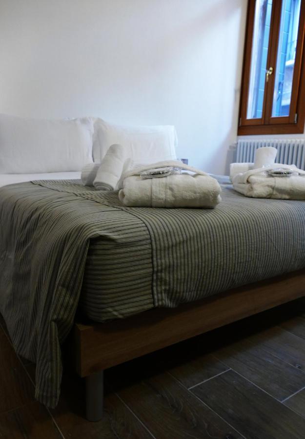Ecco Suites Apartments Venetië Buitenkant foto