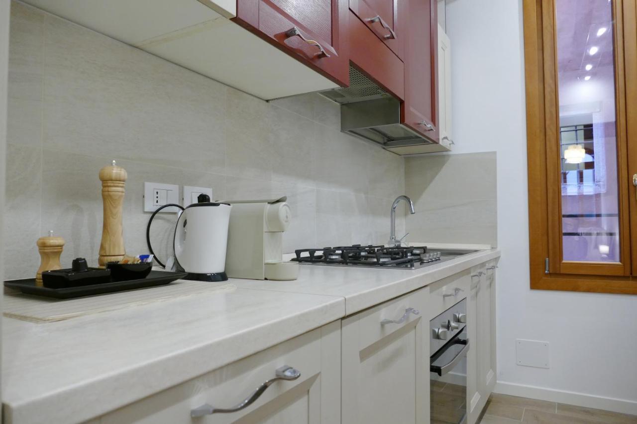 Ecco Suites Apartments Venetië Buitenkant foto
