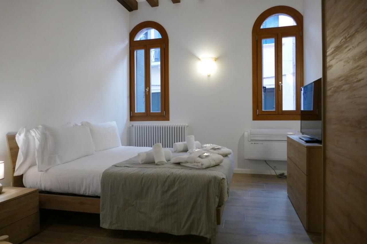 Ecco Suites Apartments Venetië Buitenkant foto